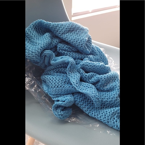 New Knitted Hollow Beach Blouse Crochet Cover - Picture 3 of 7